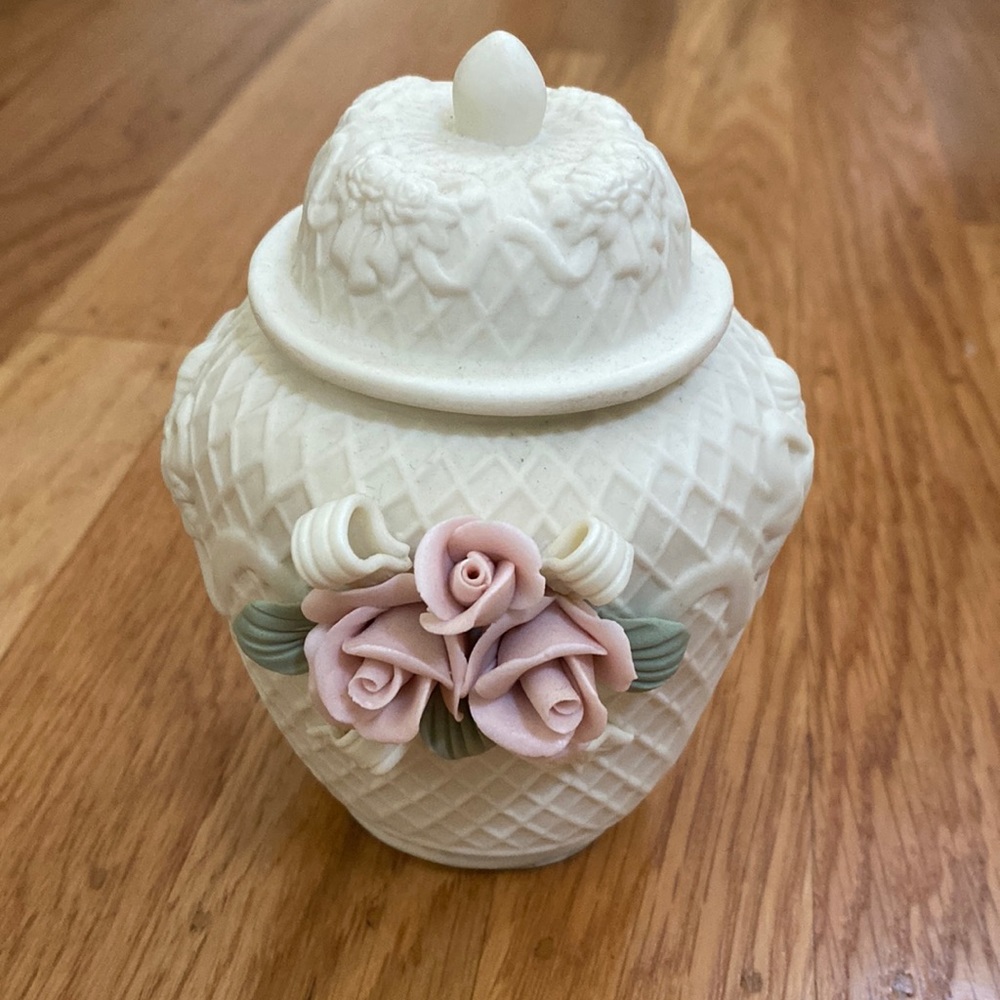 Hermitage Pottery Jade Ginger Box